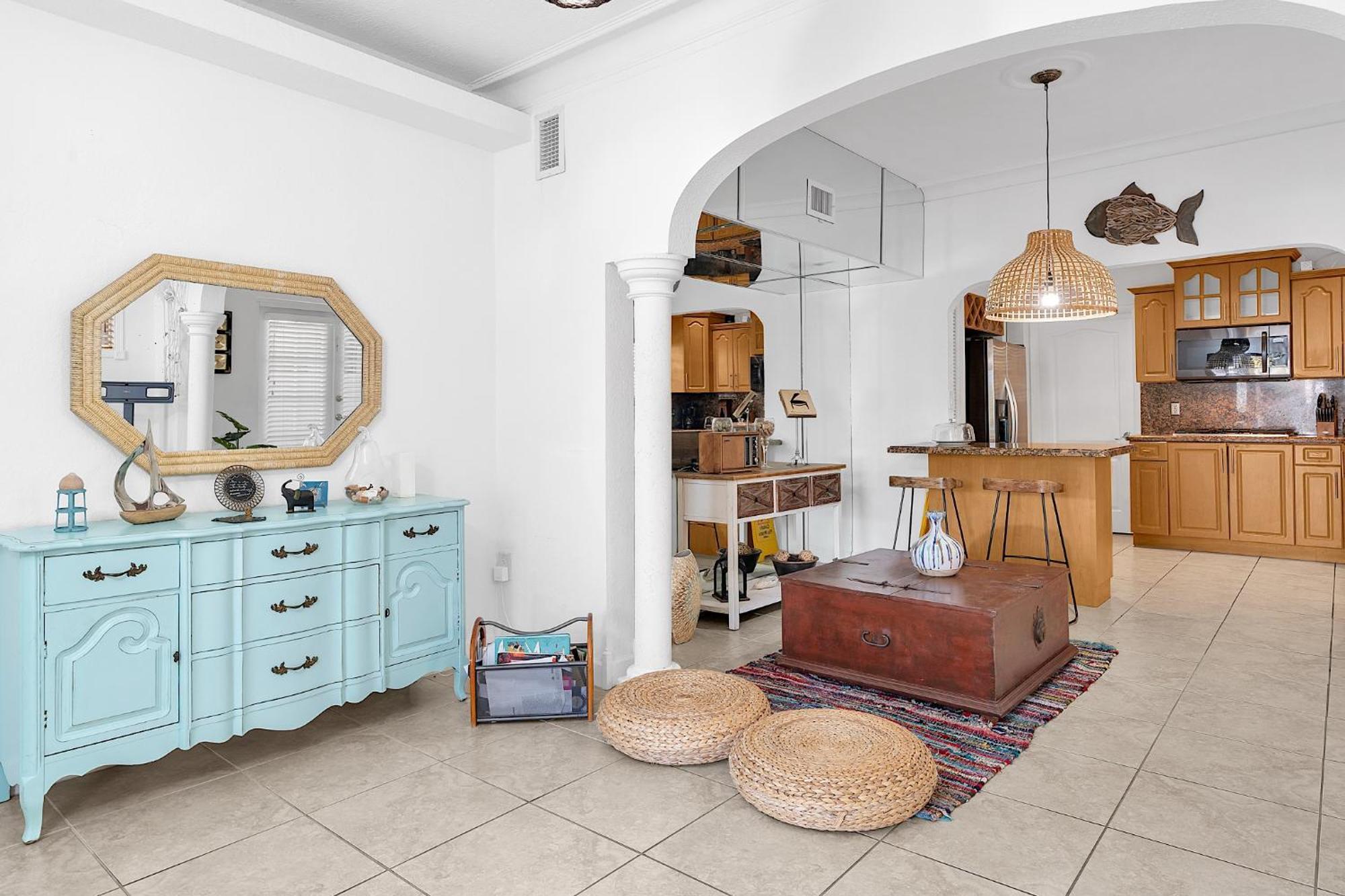 Private Room In Little Havana ไมอามี ภายนอก รูปภาพ