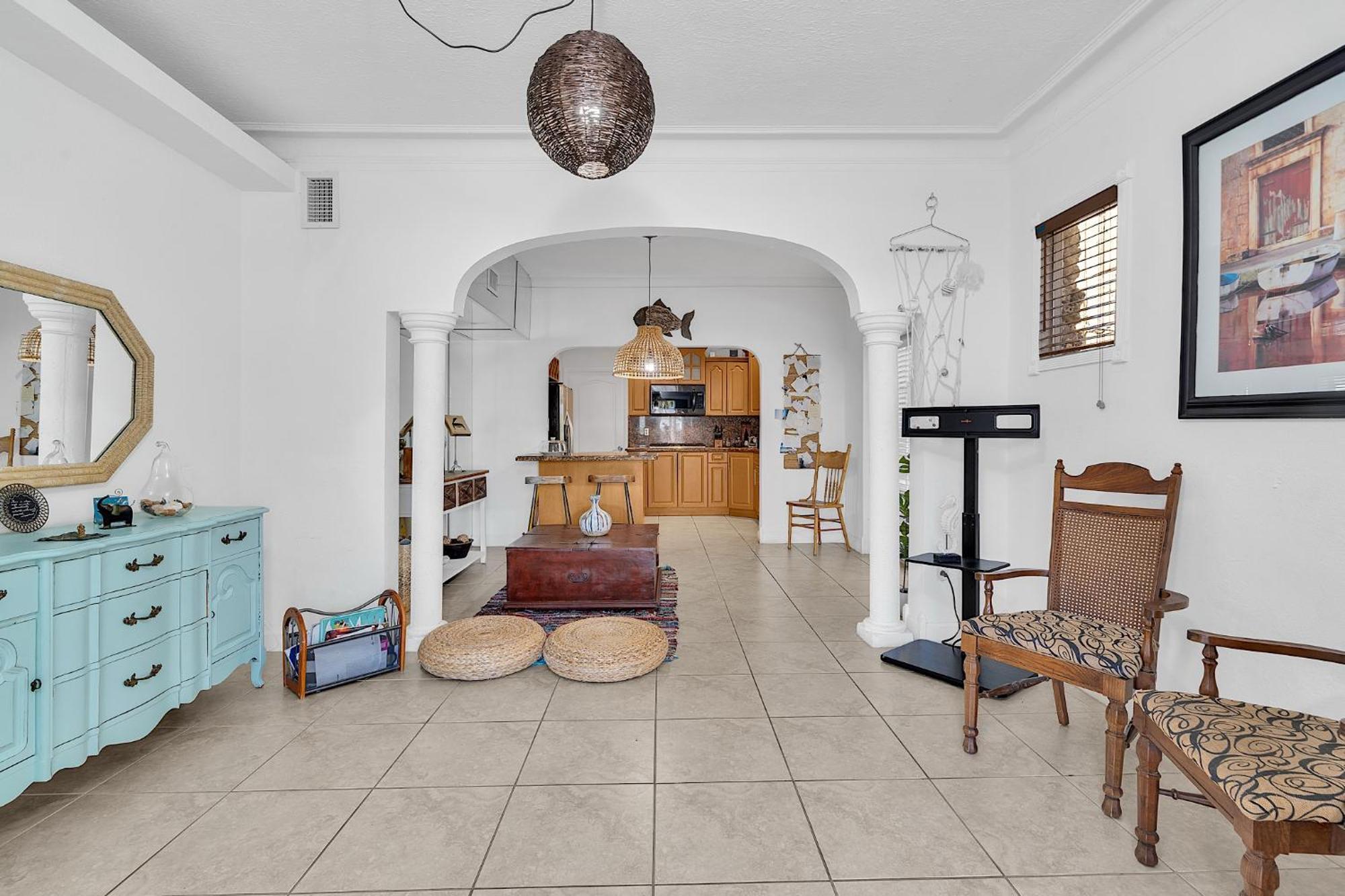 Private Room In Little Havana ไมอามี ภายนอก รูปภาพ