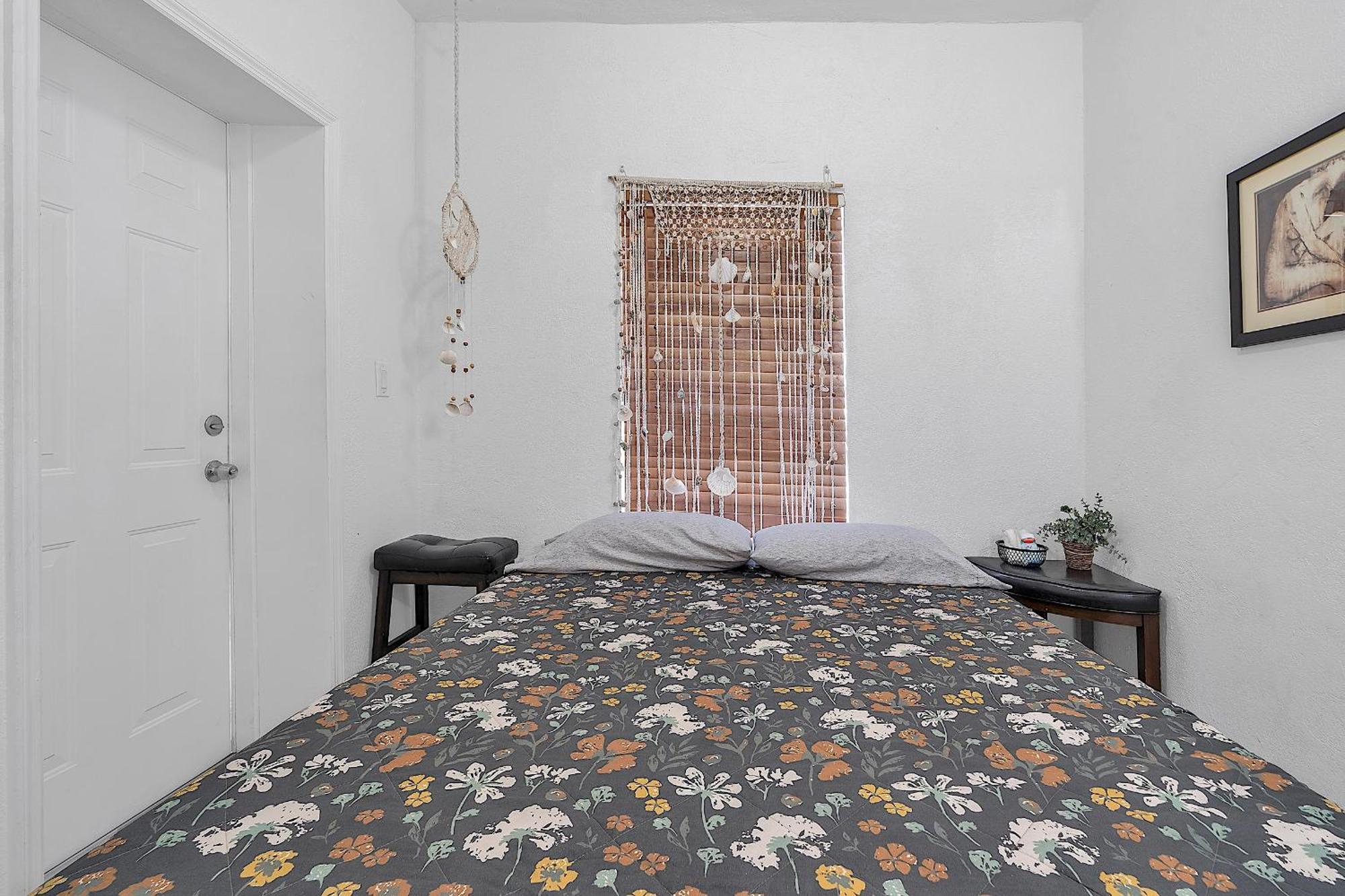 Private Room In Little Havana ไมอามี ภายนอก รูปภาพ